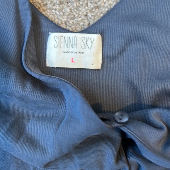 Soon to be your new favorite summer jumpsuit! - Picture 5 of 5